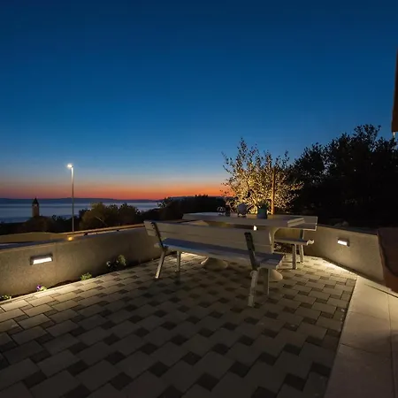 Luxury Amari - Free Parking Apartmán